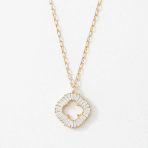 women stylish necklace
