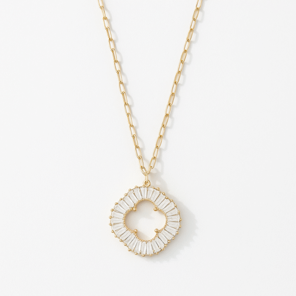 women stylish necklace